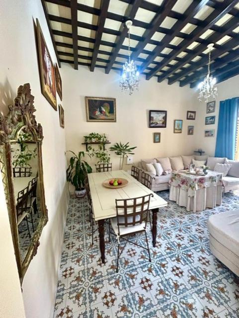 Gatu Casa Lola , " Preferente Mayores De 25 Anos Y Familias " El Puerto de Santa María Exteriör bild
